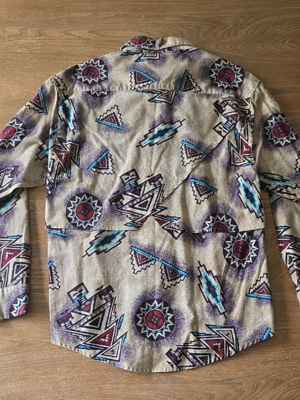 Vintage Wrangler Beige Aztec-Print Lightweight Buttom Up Shirt